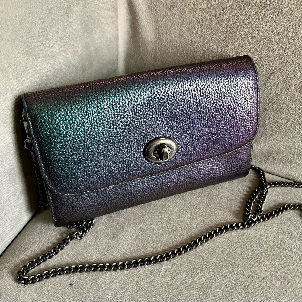 COACH Hologram Turn Lock Chain Wristlet Crossbody Bag (F22800)